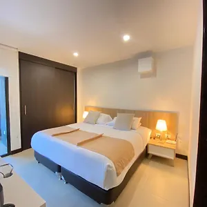 Hotel Deluxe - Cercania Aeropuerto Jmc